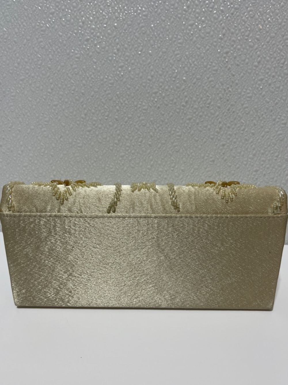 3/$30 Embellished Cream Evening Clutch FLAWS - Picture 2 of 9